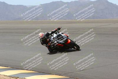 media/Apr-10-2022-SoCal Trackdays (Sun) [[f104b12566]]/Bowl (11am)/